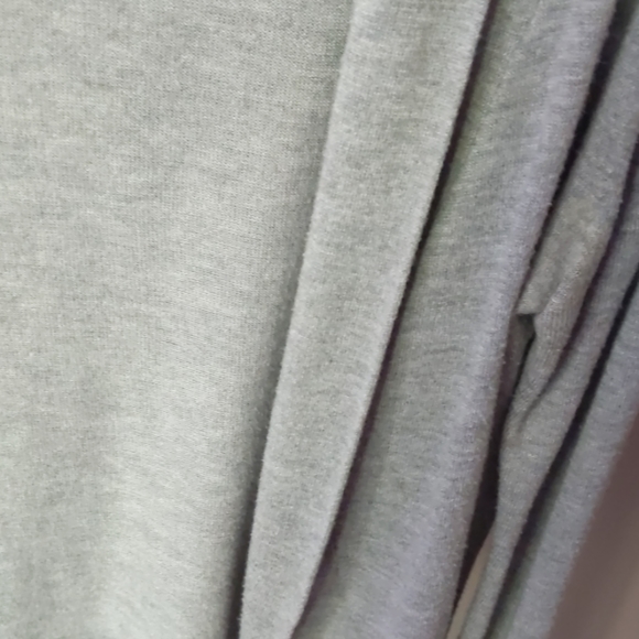 Grey sweater - Picture 2 of 2